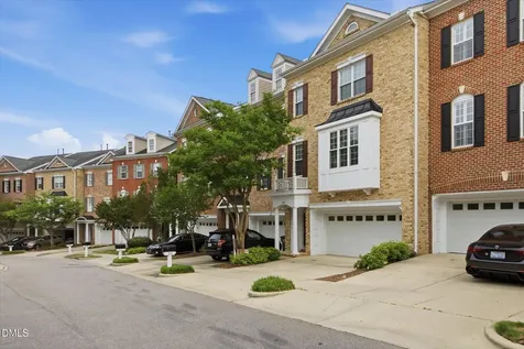 314 Bridgegate Drive Cary NC 27519