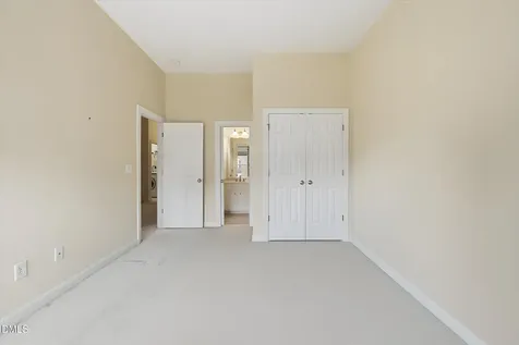 314 Bridgegate Drive Cary NC 27519