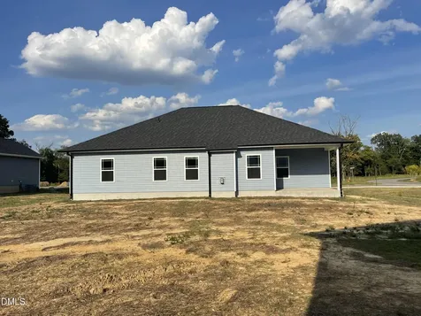 21 Shoreline Drive Lillington NC 27546