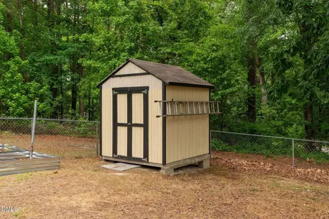 20 Foxhound Court Benson NC 27504
