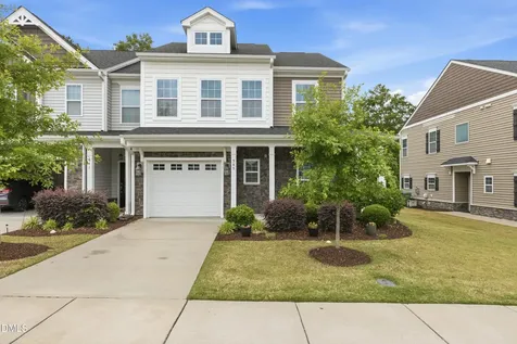 545 Barneswyck Drive Fuquay Varina NC 27526
