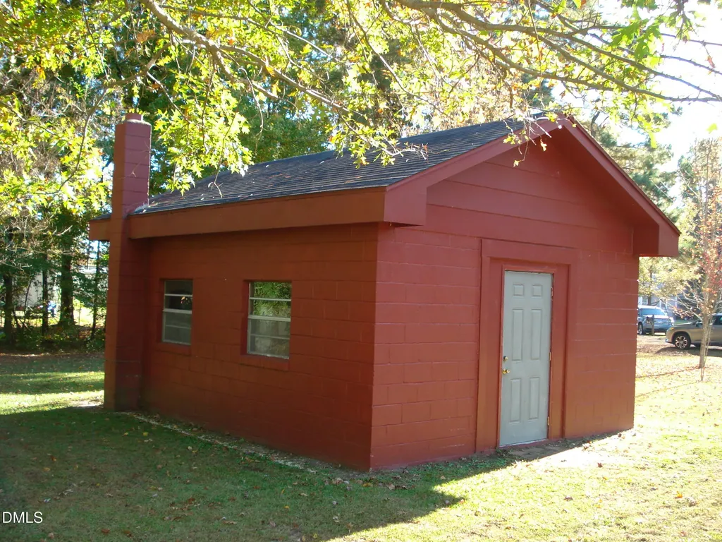 758 Antioch Church Road Dunn NC 28334