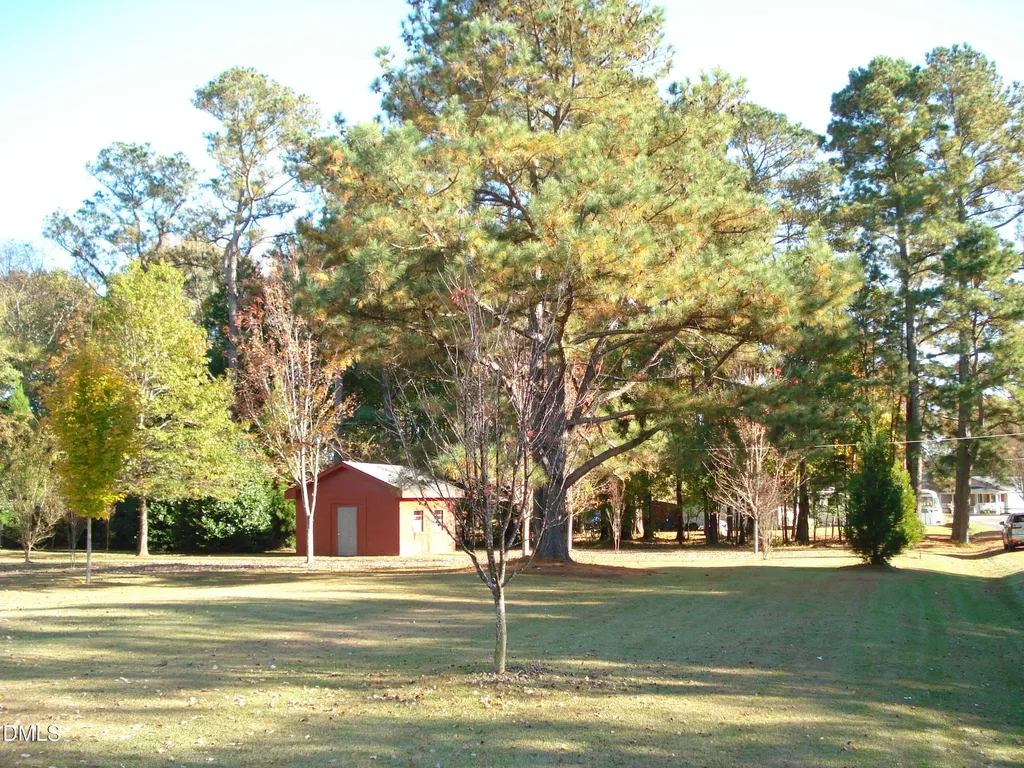 758 Antioch Church Road Dunn NC 28334