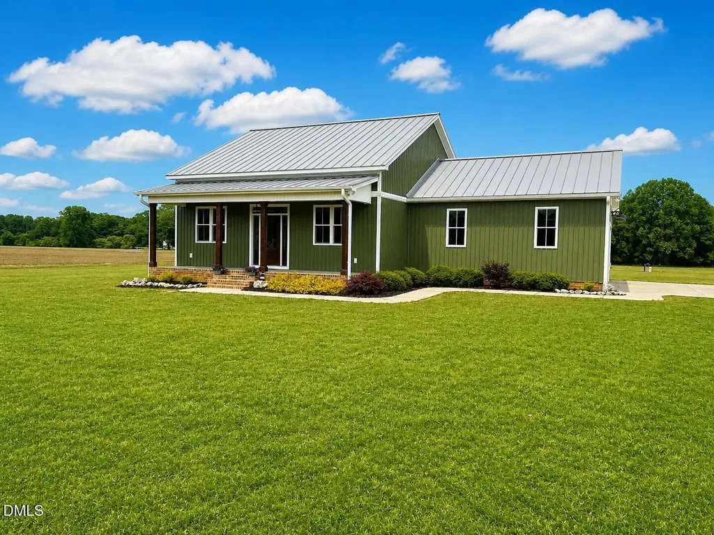 620 Rhodes Road Kenly NC 27542