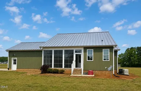 620 Rhodes Road Kenly NC 27542