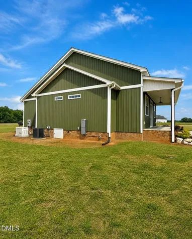 620 Rhodes Road Kenly NC 27542