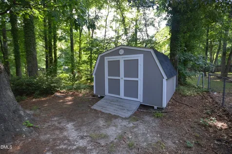 309 Holtz Lane Cary NC 27511