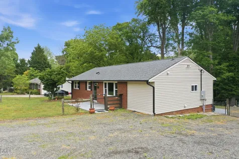 5414 Eastcrest Road Mcleansville NC 27301