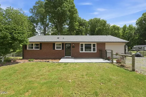 5414 Eastcrest Road Mcleansville NC 27301