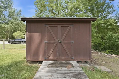 5414 Eastcrest Road Mcleansville NC 27301