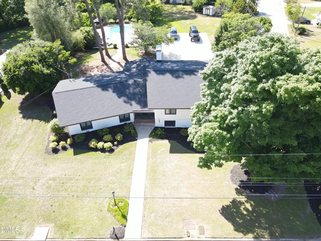 1607 Lakeshore Drive Dunn NC 28334