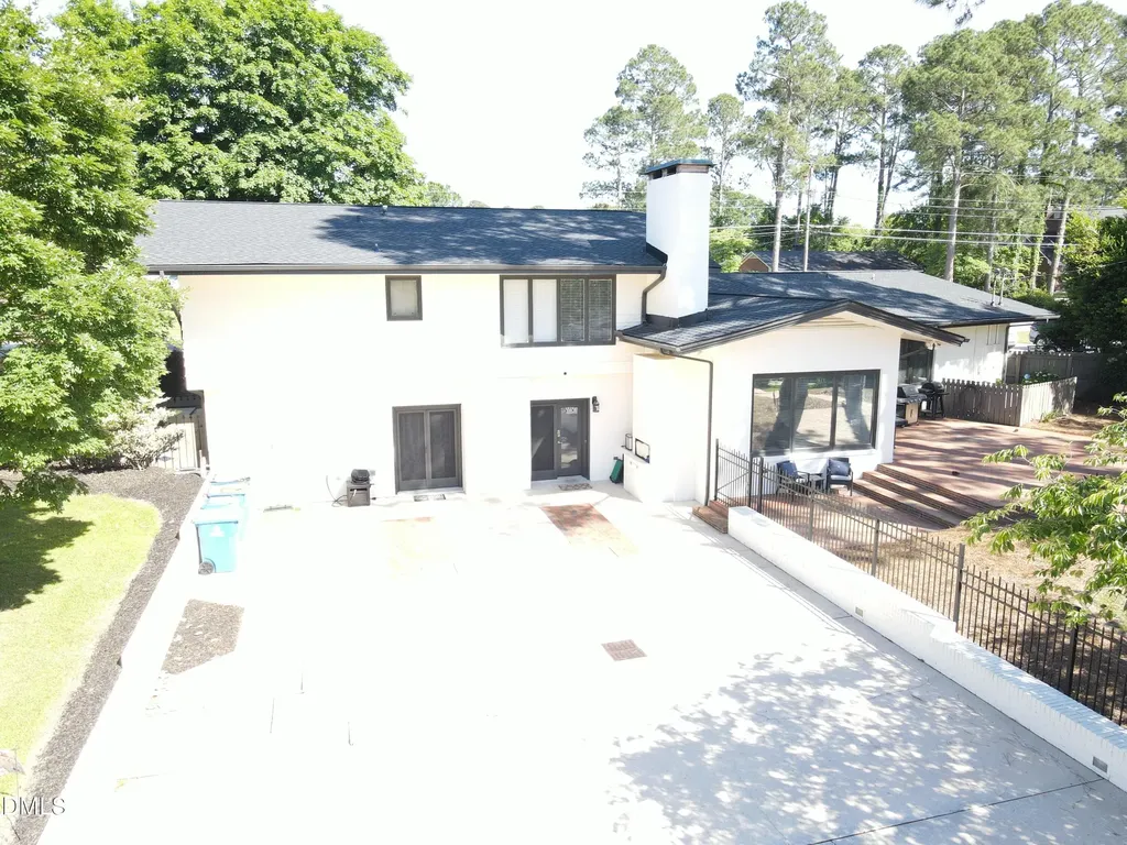 1607 Lakeshore Drive Dunn NC 28334