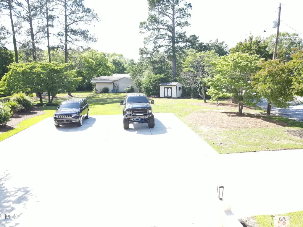 1607 Lakeshore Drive Dunn NC 28334