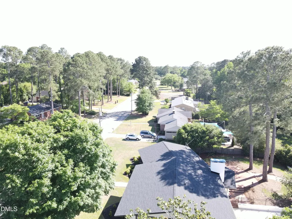 1607 Lakeshore Drive Dunn NC 28334