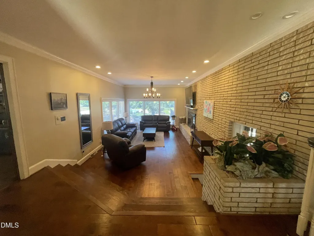 1607 Lakeshore Drive Dunn NC 28334