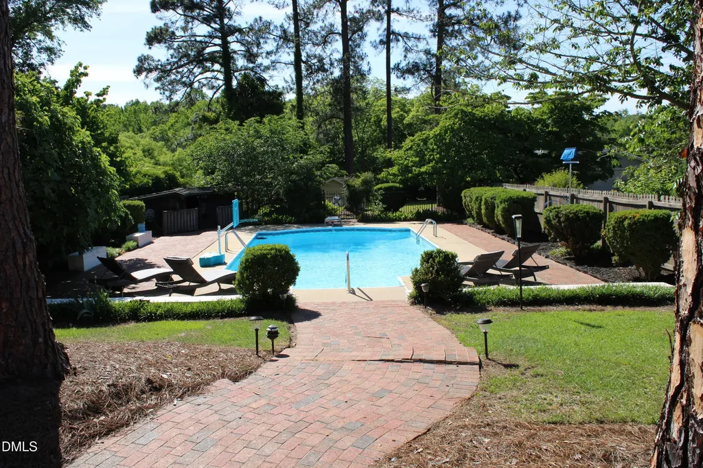 1607 Lakeshore Drive Dunn NC 28334