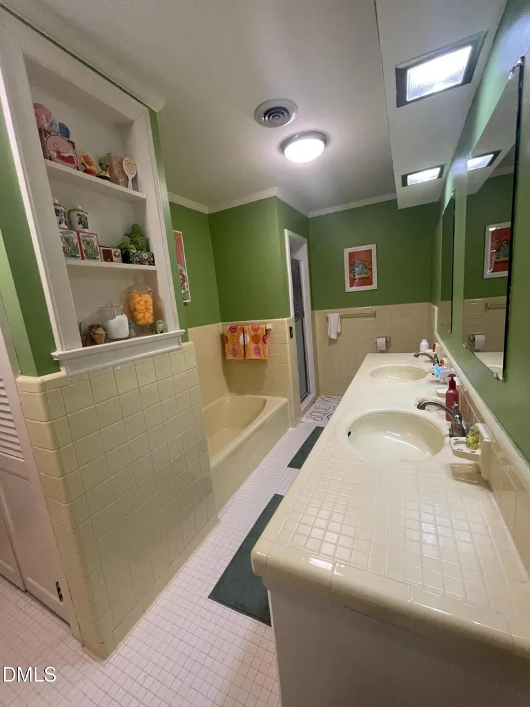 1607 Lakeshore Drive Dunn NC 28334