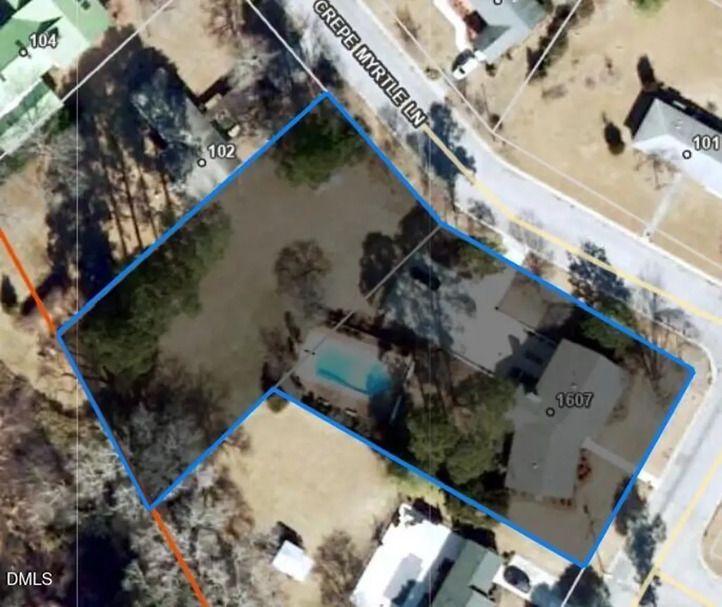 1607 Lakeshore Drive Dunn NC 28334