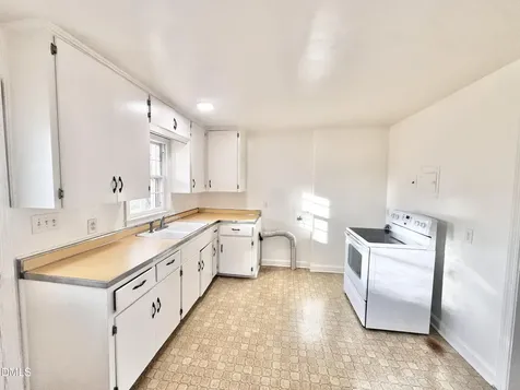 224 Clay Street Cary NC 27511