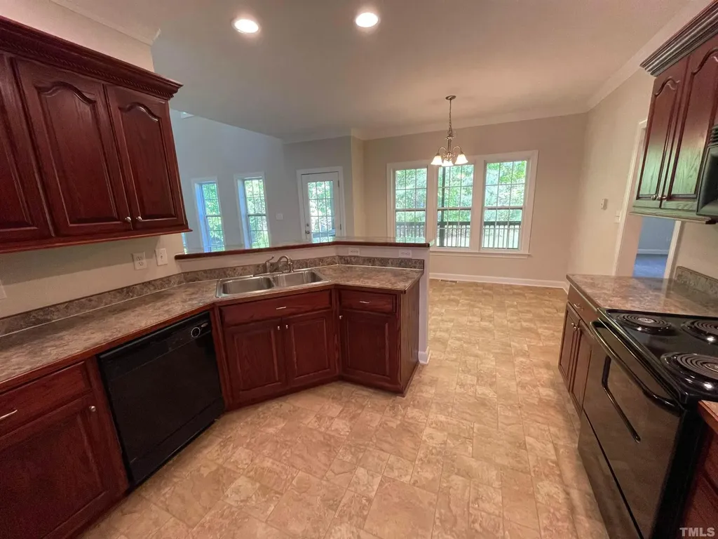 112 Worthington Court Clayton NC 27527