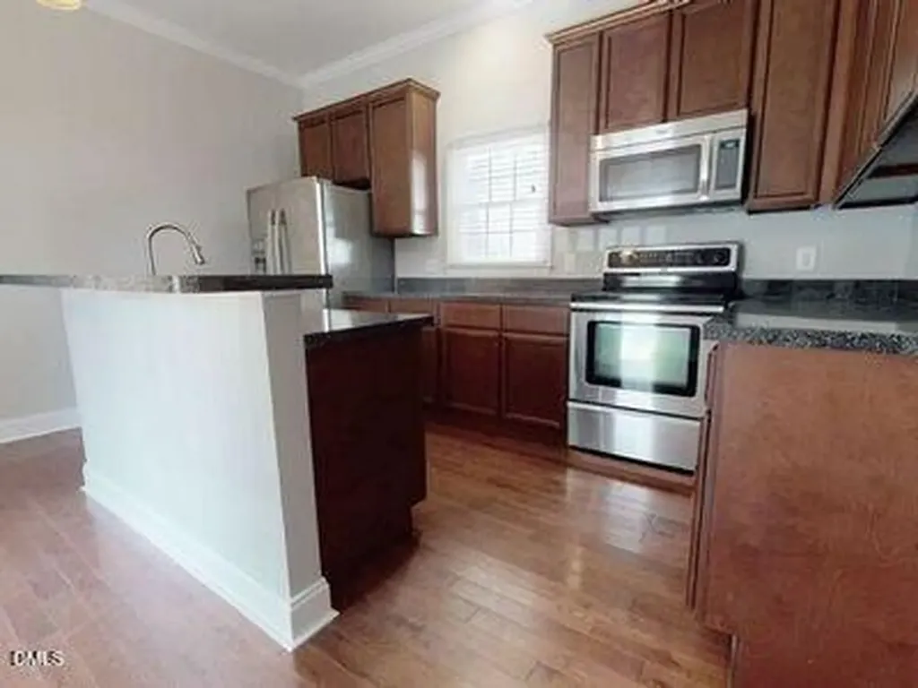 1102 Oakwood Avenue Raleigh NC 27601
