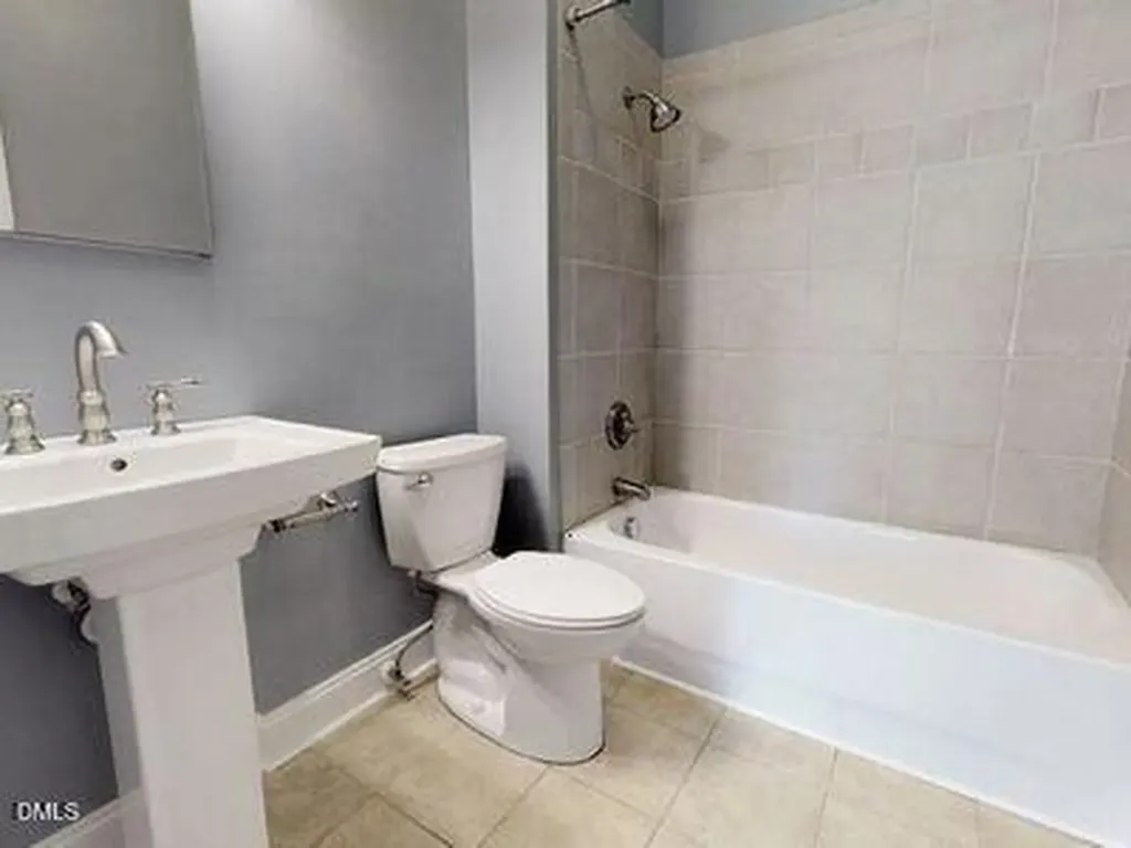 1102 Oakwood Avenue Raleigh NC 27601