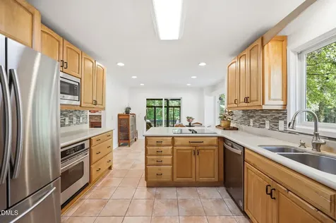 215 E Deer Run Apex NC 27523