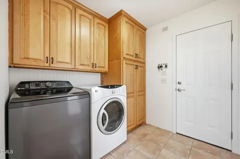 215 E Deer Run Apex NC 27523