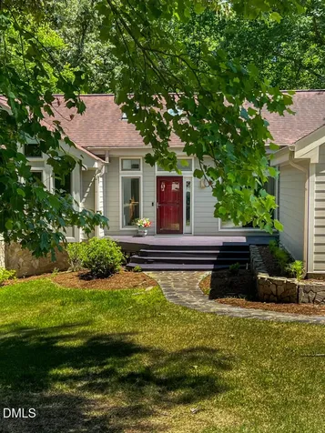 215 E Deer Run Apex NC 27523