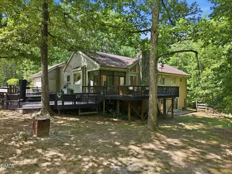 215 E Deer Run Apex NC 27523