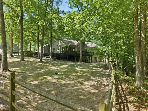 215 E Deer Run Apex NC 27523