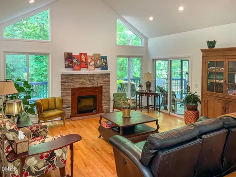 215 E Deer Run Apex NC 27523