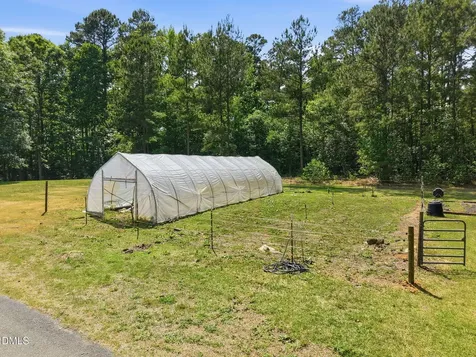215 E Deer Run Apex NC 27523