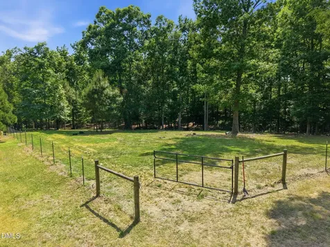 215 E Deer Run Apex NC 27523