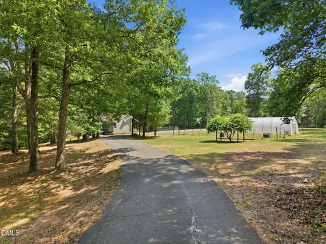 215 E Deer Run Apex NC 27523