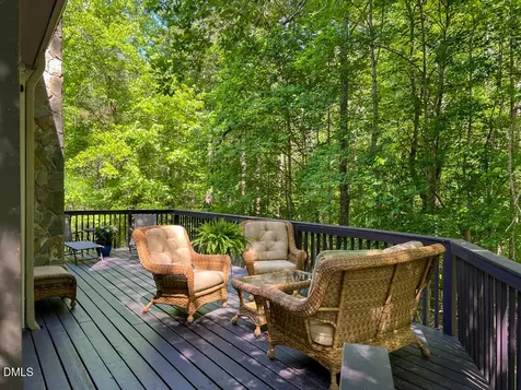 215 E Deer Run Apex NC 27523