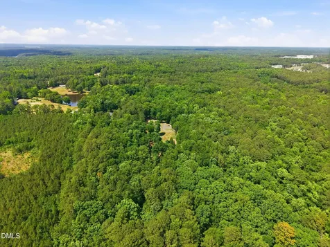 215 E Deer Run Apex NC 27523
