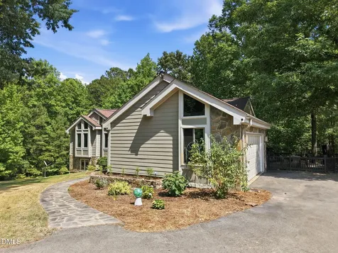 215 E Deer Run Apex NC 27523