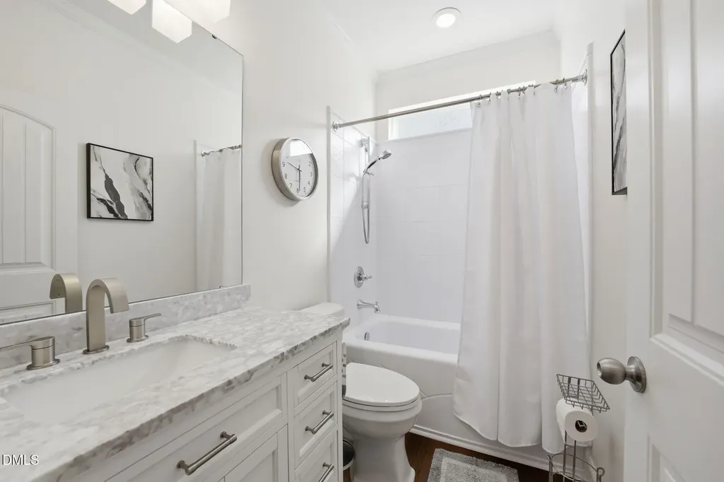 32 Kenilworth Street Clayton NC 27527
