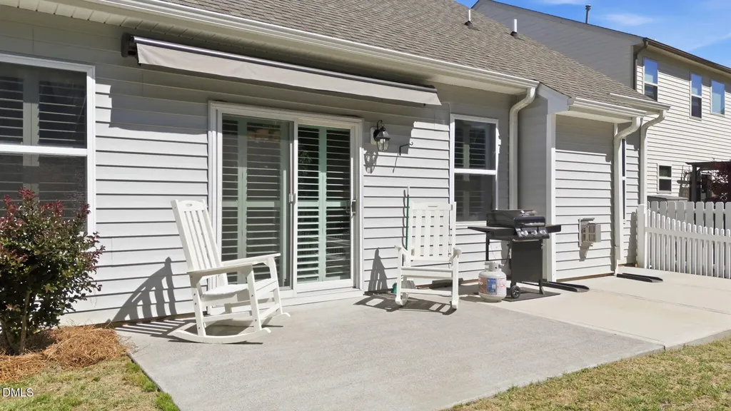 32 Kenilworth Street Clayton NC 27527