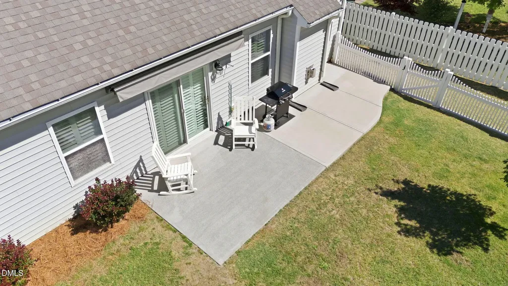 32 Kenilworth Street Clayton NC 27527
