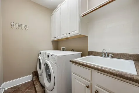 7244 Ryehill Drive Cary NC 27519