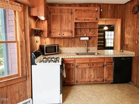 7504 Dodsons Crossroad Hillsborough NC 27278