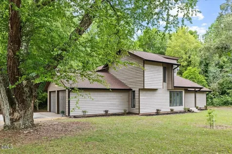 7682 Troy Fisher Road Fayetteville NC 28312