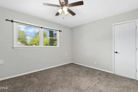 238 E Vance Zebulon NC 27597