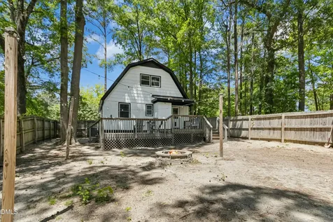 238 E Vance Zebulon NC 27597