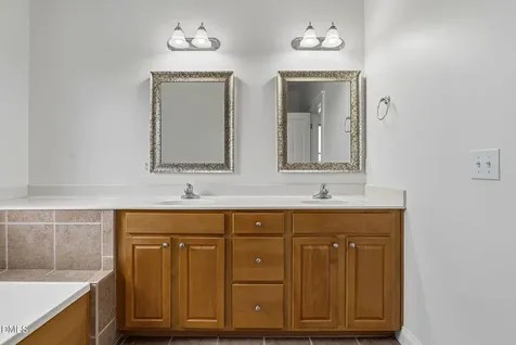 112 Bridgegate Drive Cary NC 27519