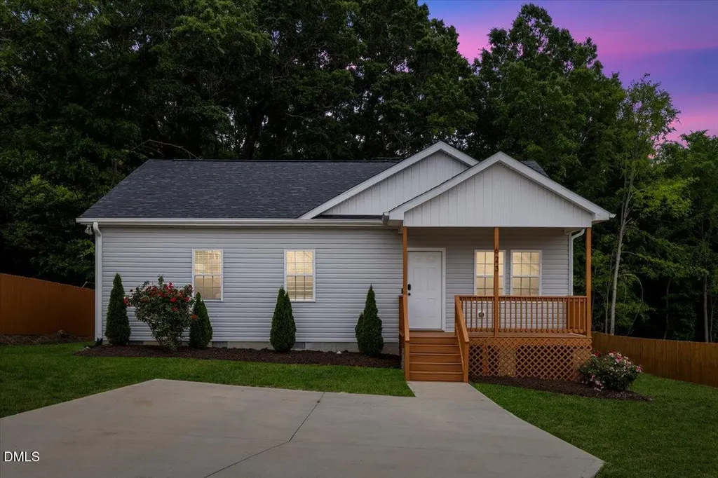 623 Spence Street Burlington NC 27217