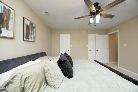 710 Huntington Court Burlington NC 27215