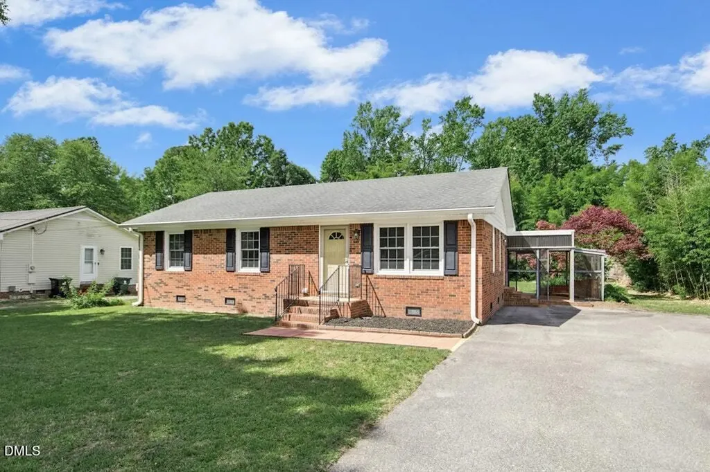 813 Rosemary Street Erwin NC 28339